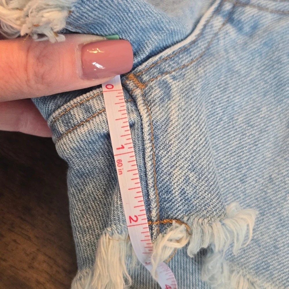 NWT Madewell Relaxed Denim Shorts Mid Rise Frayed Hem W29 Light Wash - Picture 5 of 6